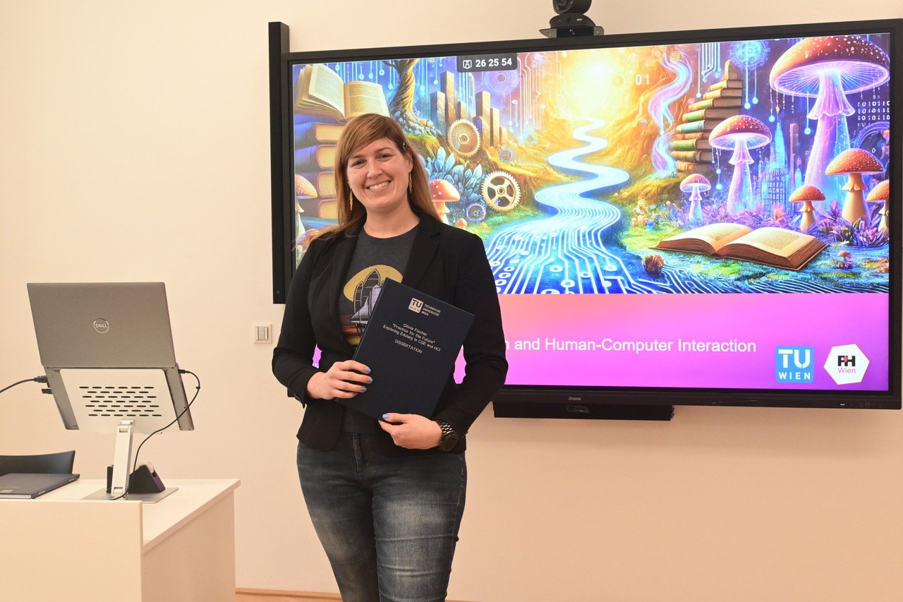 Olivia Fischer mit ihrer Dissertation vor der Präsentation